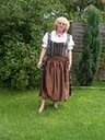 braunes Herbstdirndl