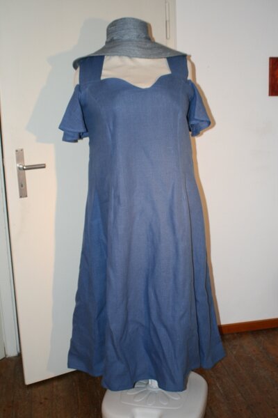 blaues Sommerkleid