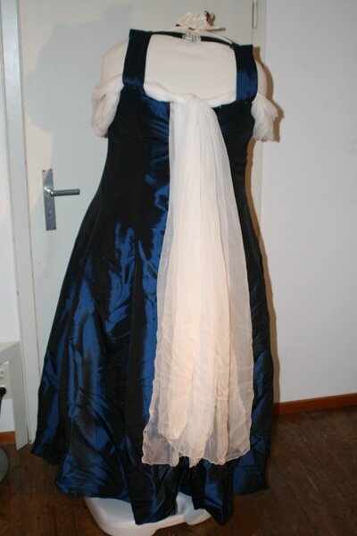 blaues Abendkleid 1