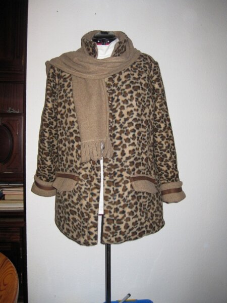 Fleecejacke mit Schal