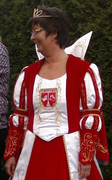 das Kleid von vorne