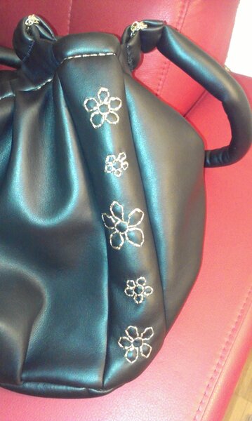 Handtasche, Eigenkreation
