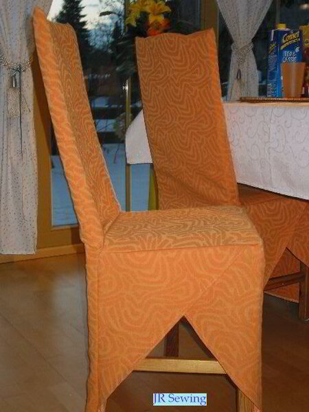 Neue Kleider für Stühle