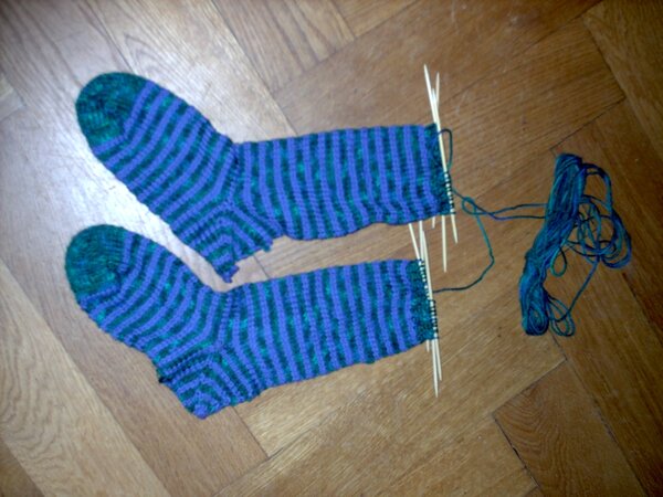 Socken mit nachträglich eingestrickter Ferse (unfertig)