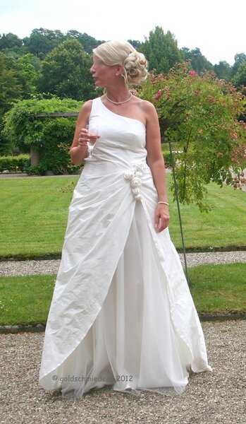 Brautkleid frei nach Burda 8321 und 7474