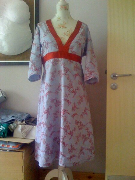 Kleid Knipmode 4/07 Mod. 14