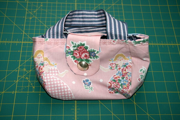 Two hour tulip purse