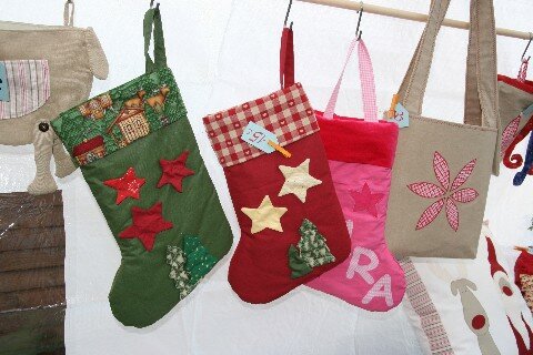 Weihnachtssocken für den Markt