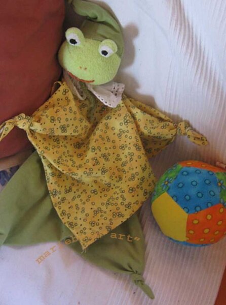na der Schnuffelfrosch ist gerade rechtzeitig fertig geworden ,