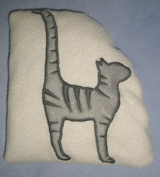 Kirschkernkissen mit Katze