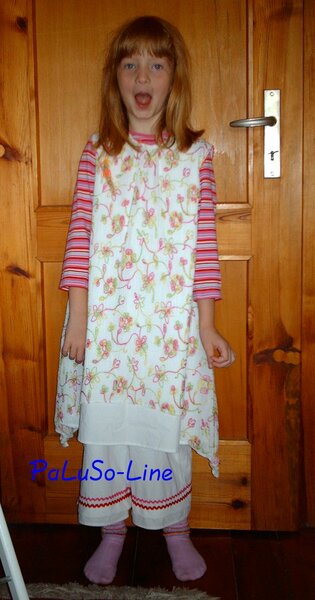 Kleid und Hose zur Einschulung