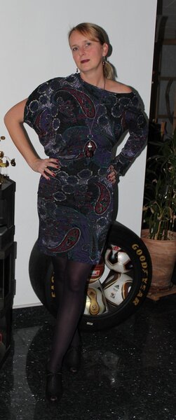 Twister Dress am lebenden Objekt