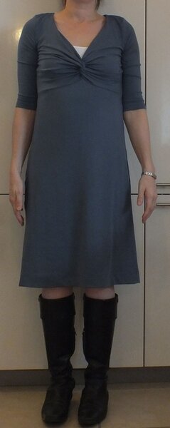 Knotenkleid Knipmode Februar 2011