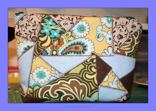 Kosmetiktäschchen in Crazy Patchwork...