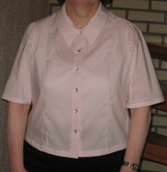 Bluse mit engl. Nähten