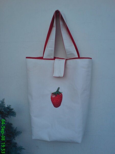 Meine Erdbeeretasche