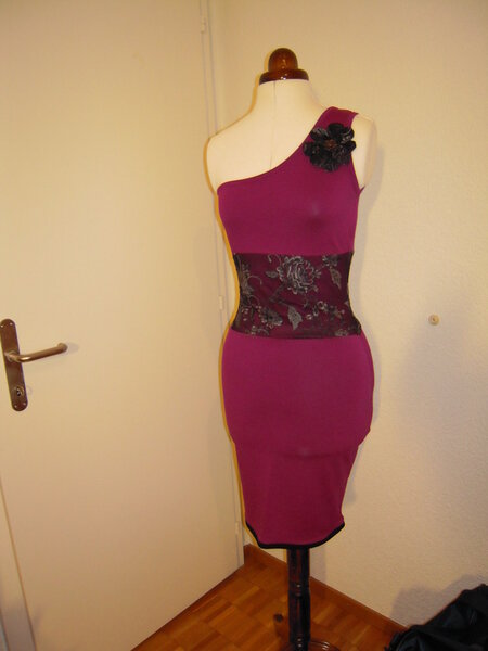 Pinkes Kleid