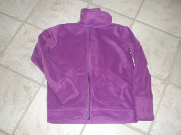 Lila Fleecepulli