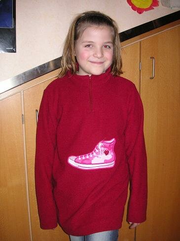Schlichter Turnschuhpulli