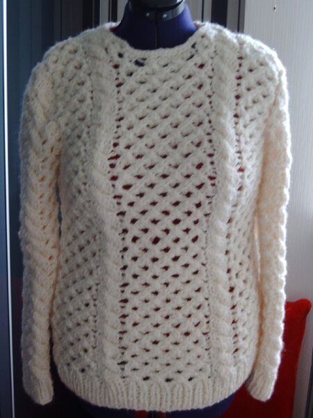 nachgestrickter Designerpulli