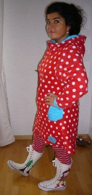 ..Gesamtlänge ist auch für Mini-Frauen gut zu tragen..