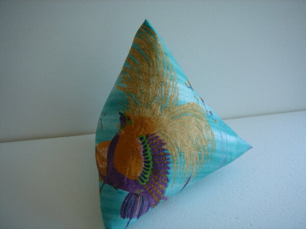 Pyramidenkissen Fong