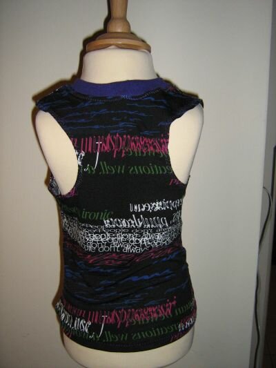 Sommershirt-Rückenansicht