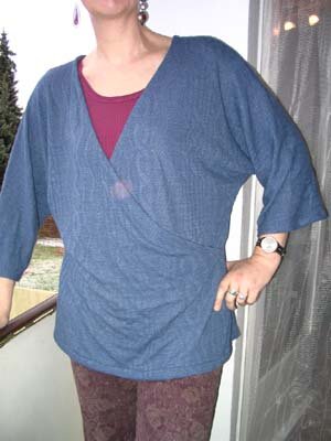 Wickelshirt aus Strickstoff