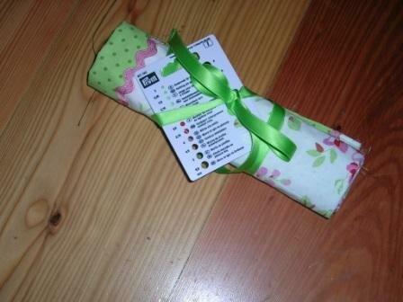 Weihnachtsgeschenk Nr. 3: Stricknadelrolle - 1 -