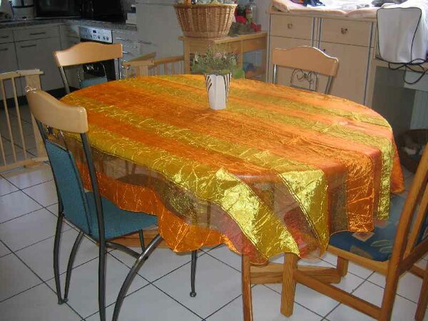 Tischdecke aus Organza