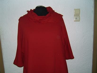 Tunika_roter_Wollstoff