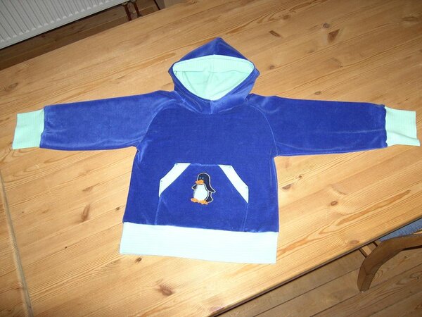 Nicki Yorik mit Pinguinapplikation :)