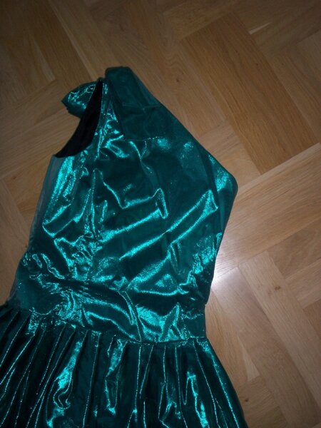 Smaragdgrünes Ballkleid