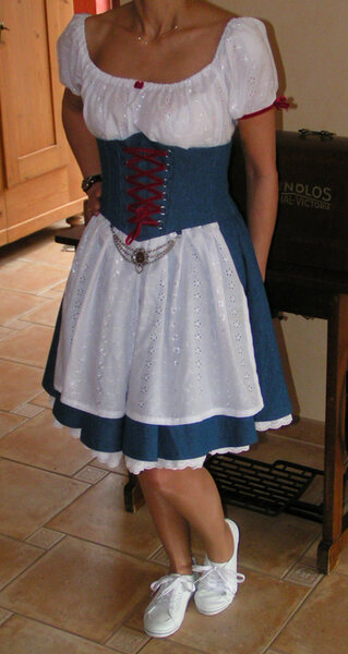 Dirndl für Karneval Burda 09/2006