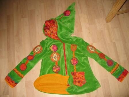 Nickyjacke/Wohlfühljacke mit viel Applis