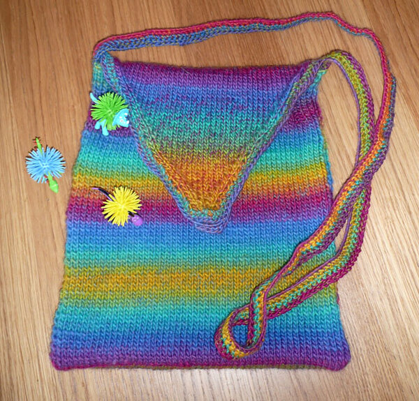 strickgefilzte Überschlagstasche