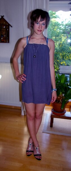 Graues Kleid