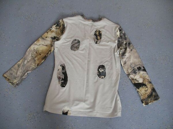 Rückseite graues Shirt