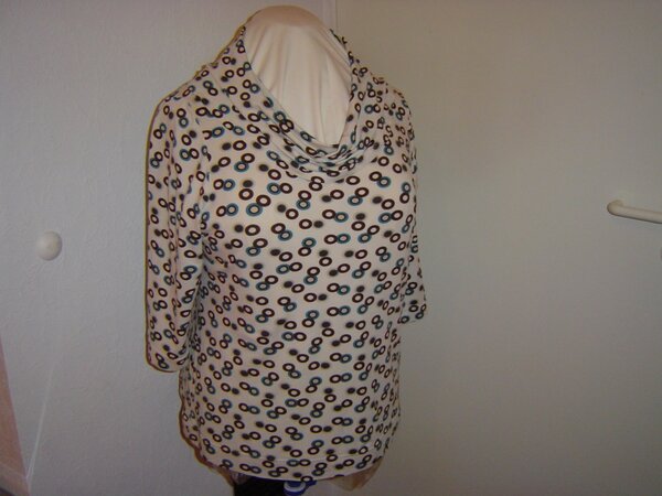 Sabrina-shirt