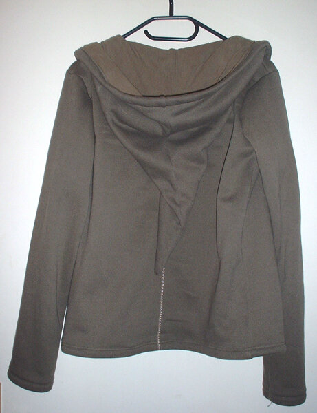 Kapuzenjacke aus Burda-Shirt 7916