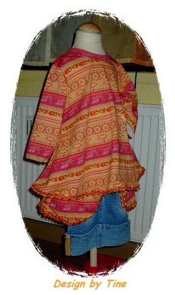 ENNA Pulli mit Rockhose seitlich