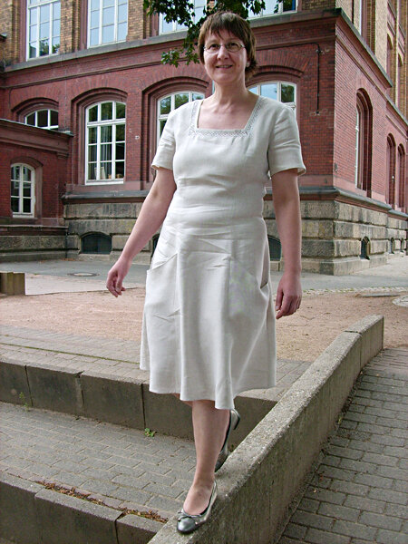 Leinenkleid mit Prinzessnähten / eigener Schnitt