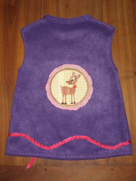 lila kleid mit bambi