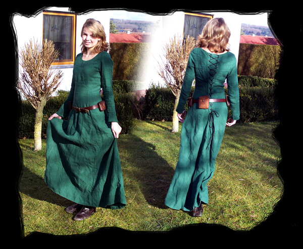 Grünes Leinenkleid