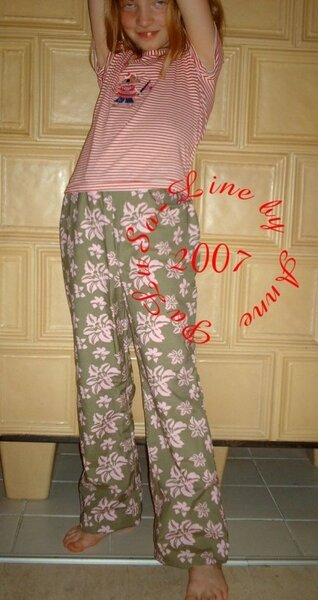 Oona-Hose