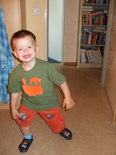Thomas-Hose und Eisenbahn-T-Shirt