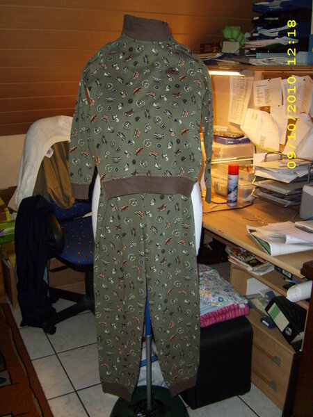 Schlafanzug Gr. 140
