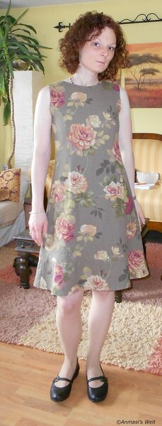 japanisches Blumenkleid