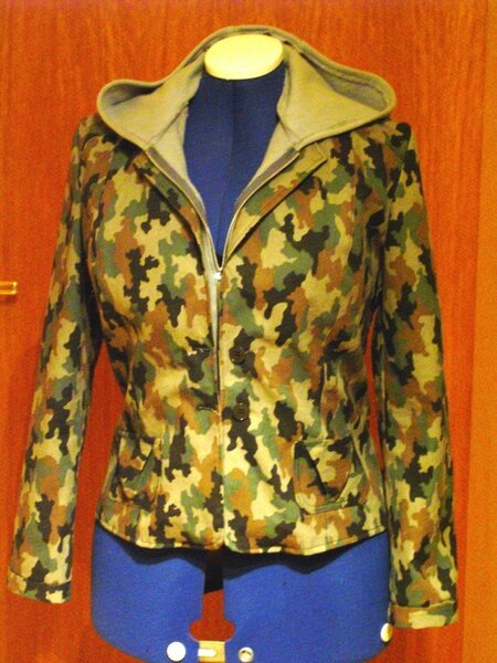 Kapuzenblazer