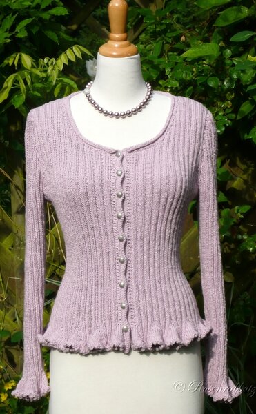 'Ribbed Cardi' von Melody Griffiths...